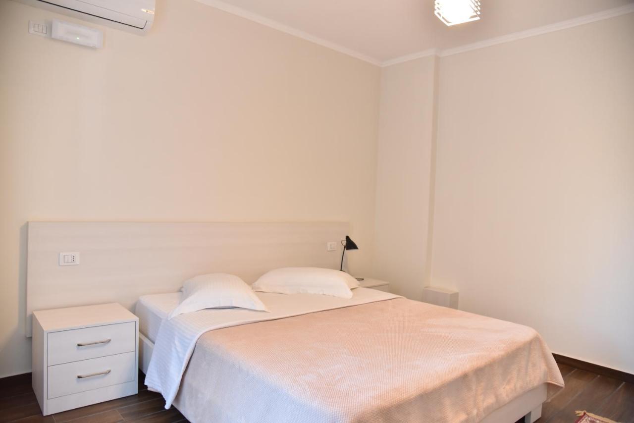 Hotel Imperiale ดูร์เรส ภายนอก รูปภาพ
