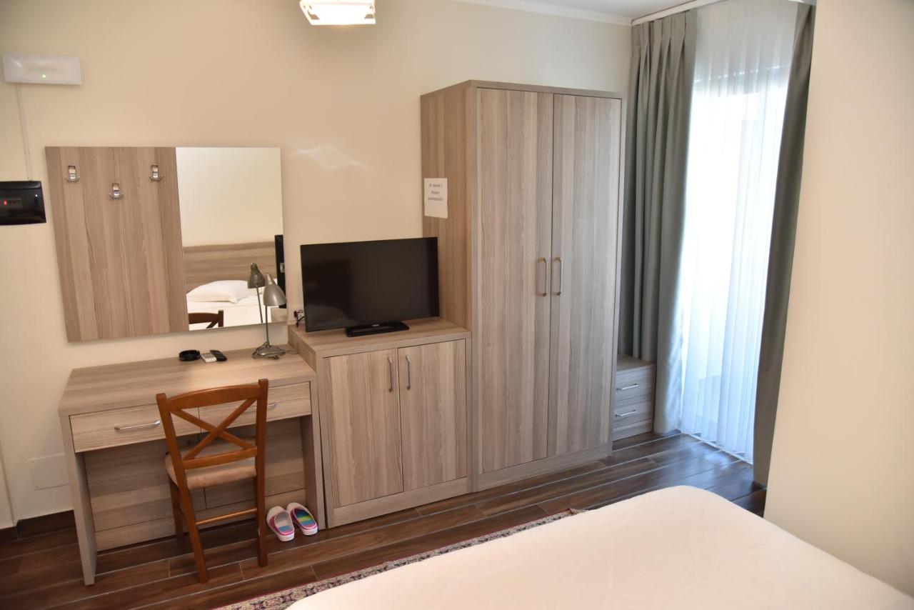 Hotel Imperiale ดูร์เรส ภายนอก รูปภาพ